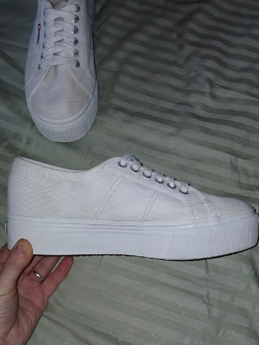 Superga Womens White Canvas Low-Top Platform Sneakers Sz: 8.5